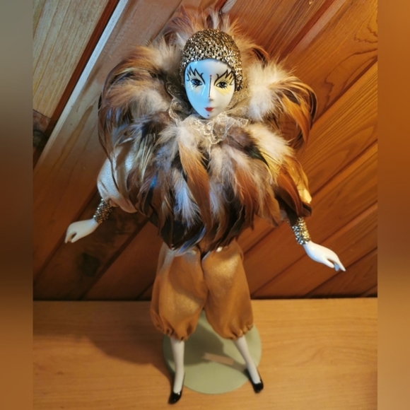 Gorgeous Pierrot Doll / Venetian Ball Doll - Picture 9 of 9